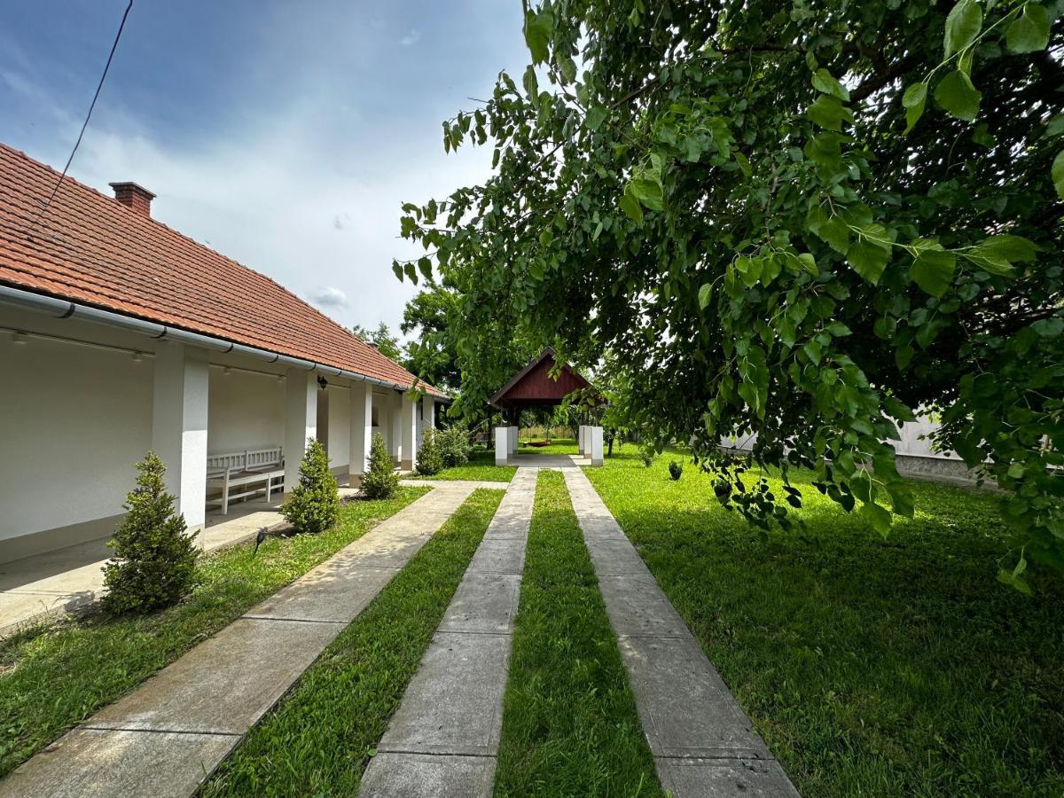 Alföldi Vendégház - Dévaványa Esterno foto